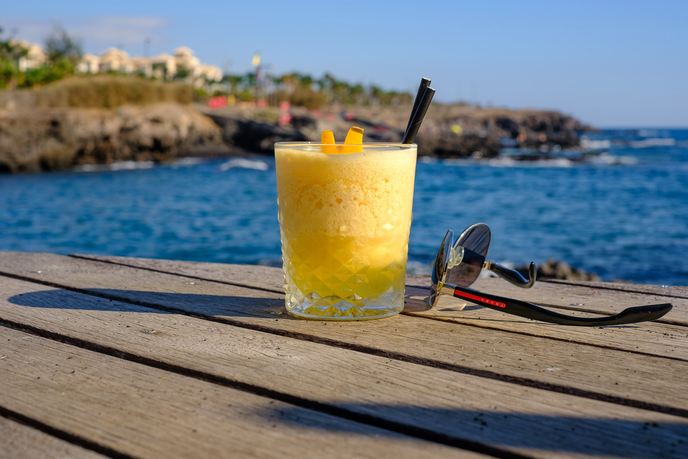 Frozen Mango Daiquiri mit Prada-Brille