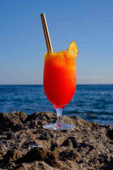 San Francisco Cocktail Hochformat mit Meer und Horizont im Hintergrund